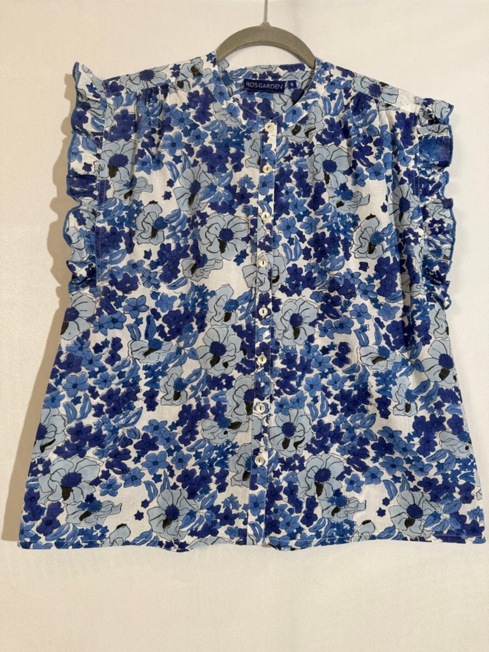 Ro’s Garden Blue Nevano Dawson Top Size S Blue Floral EUC - Picture 3 of 10